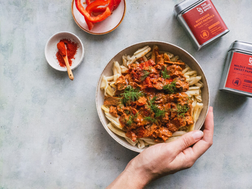 Vegetarische stroganoff saus