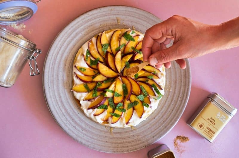 Snelle zomerse taart met glutenvrije bodem